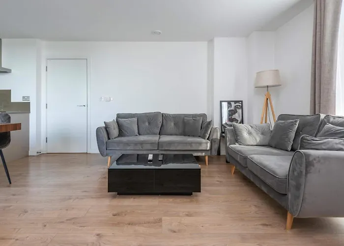 Brand-New Contemporary Flat In Bermondsey